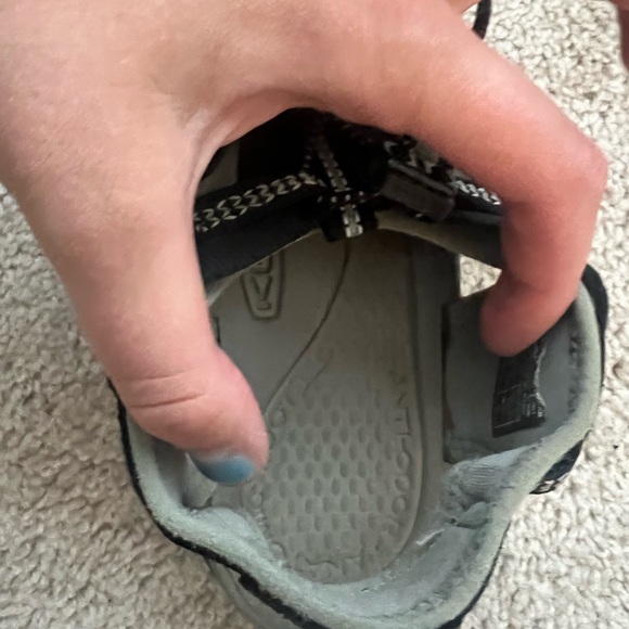 Keen Black Sandals - Picture 5 of 6